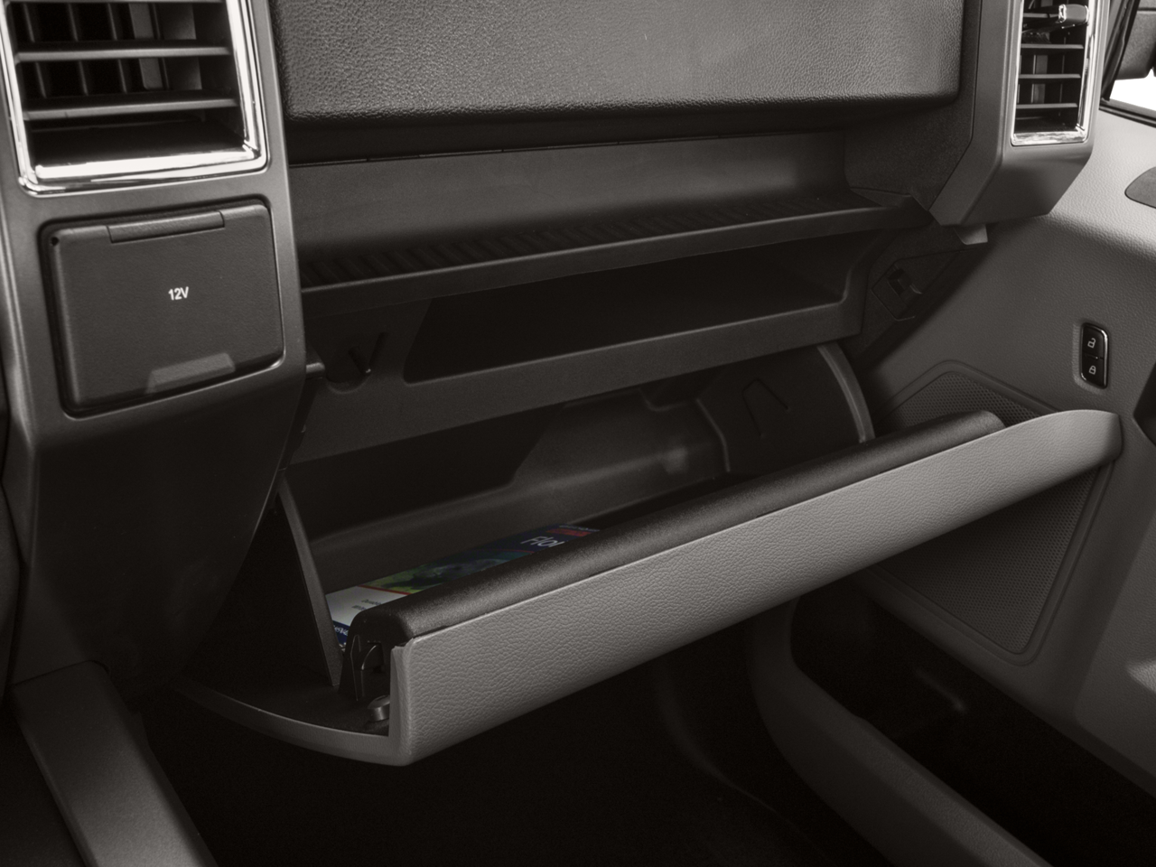 2016 Ford F-150 4WD SuperCrew 145 Lariat