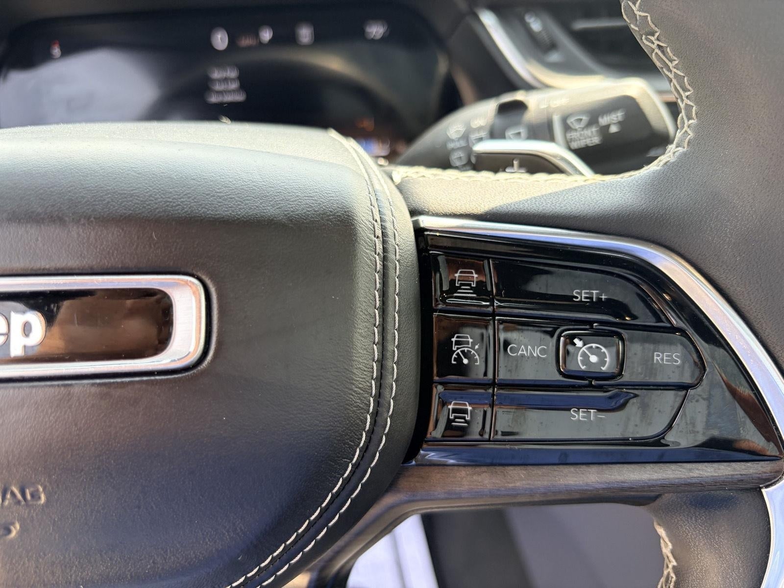 2023 Jeep Grand Cherokee L Overland 4x4