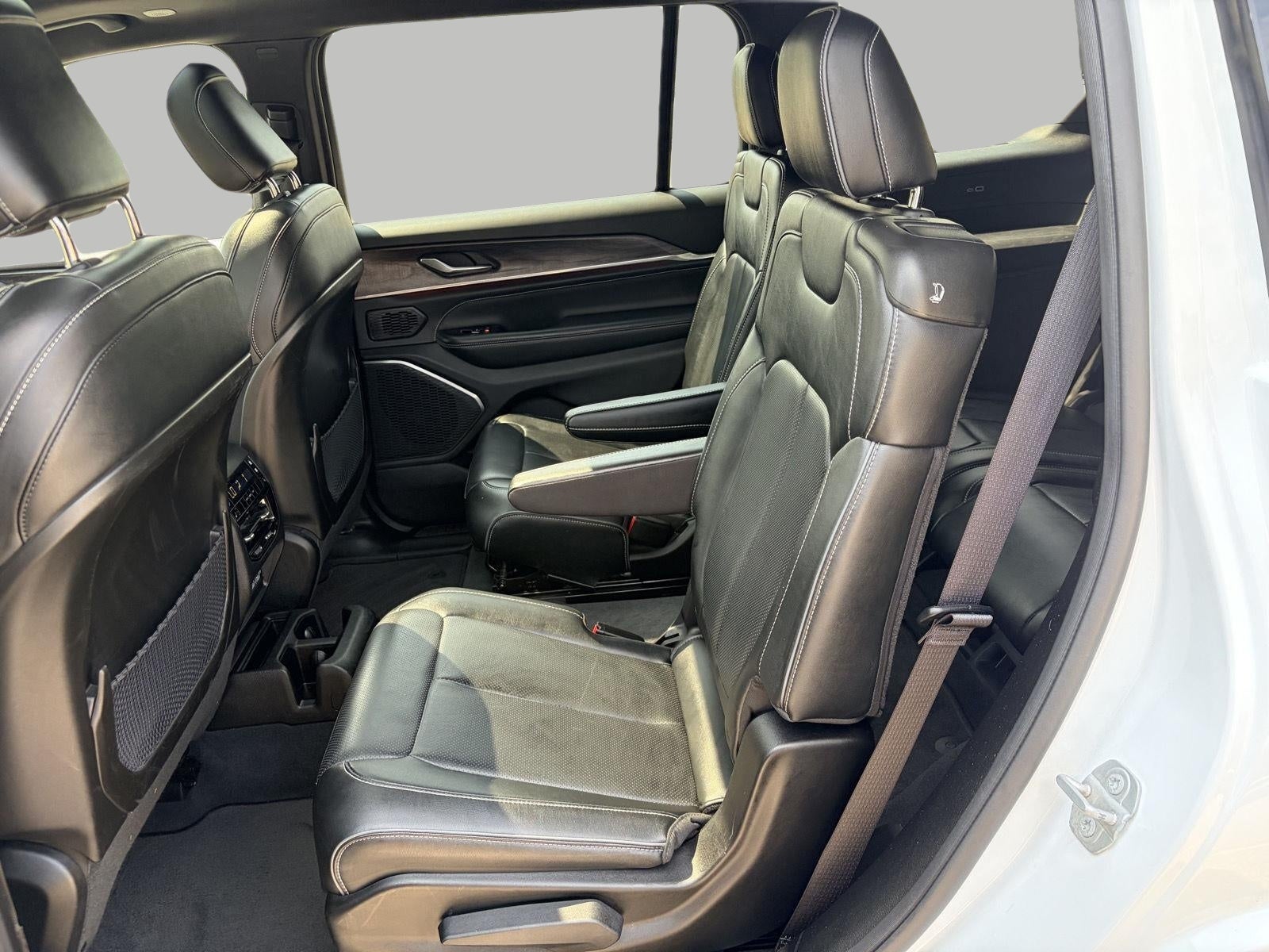 2023 Jeep Grand Cherokee L Overland 4x4