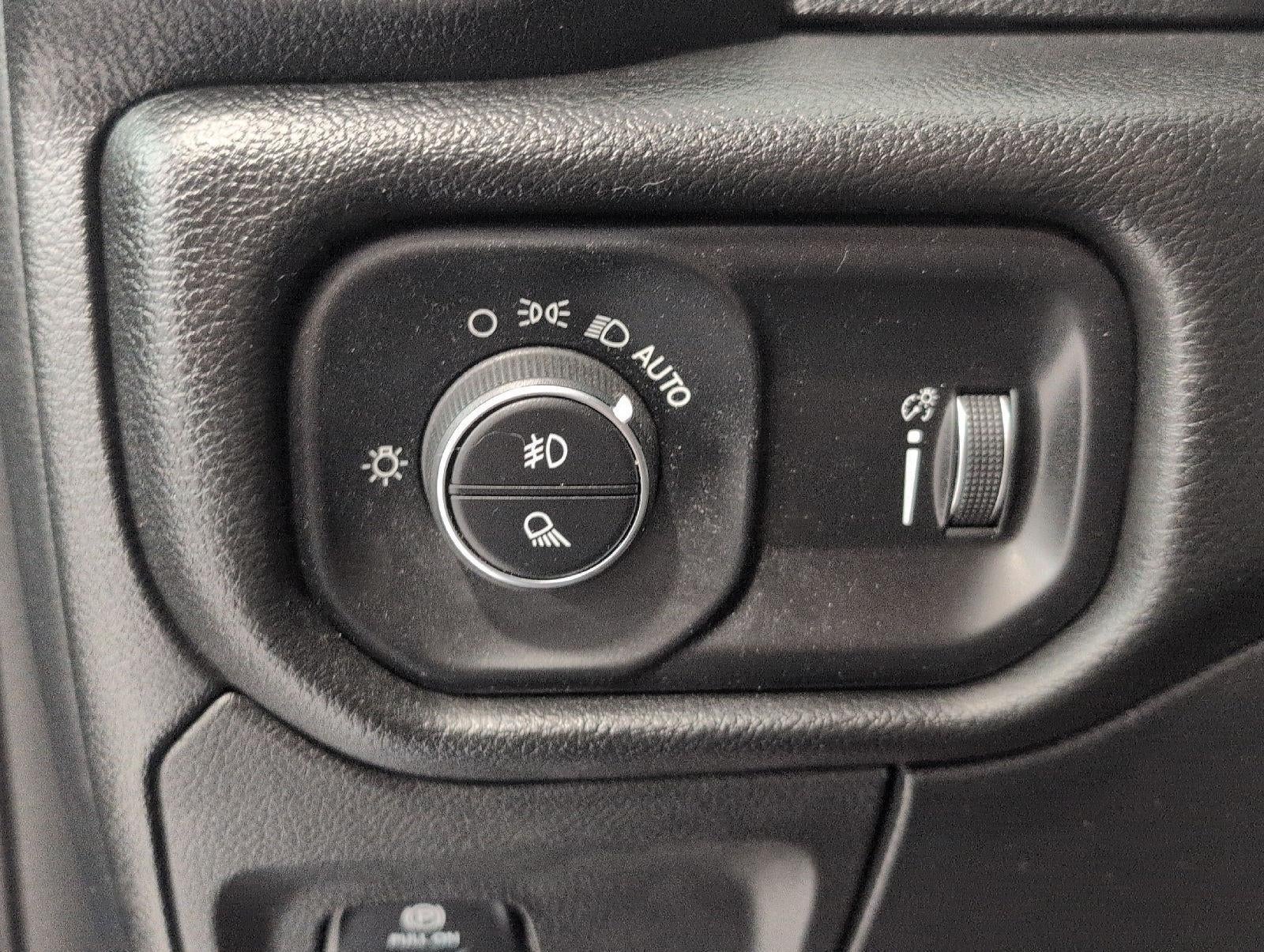 2023 RAM 1500 Big Horn 4x4 Crew Cab 5'7 Box