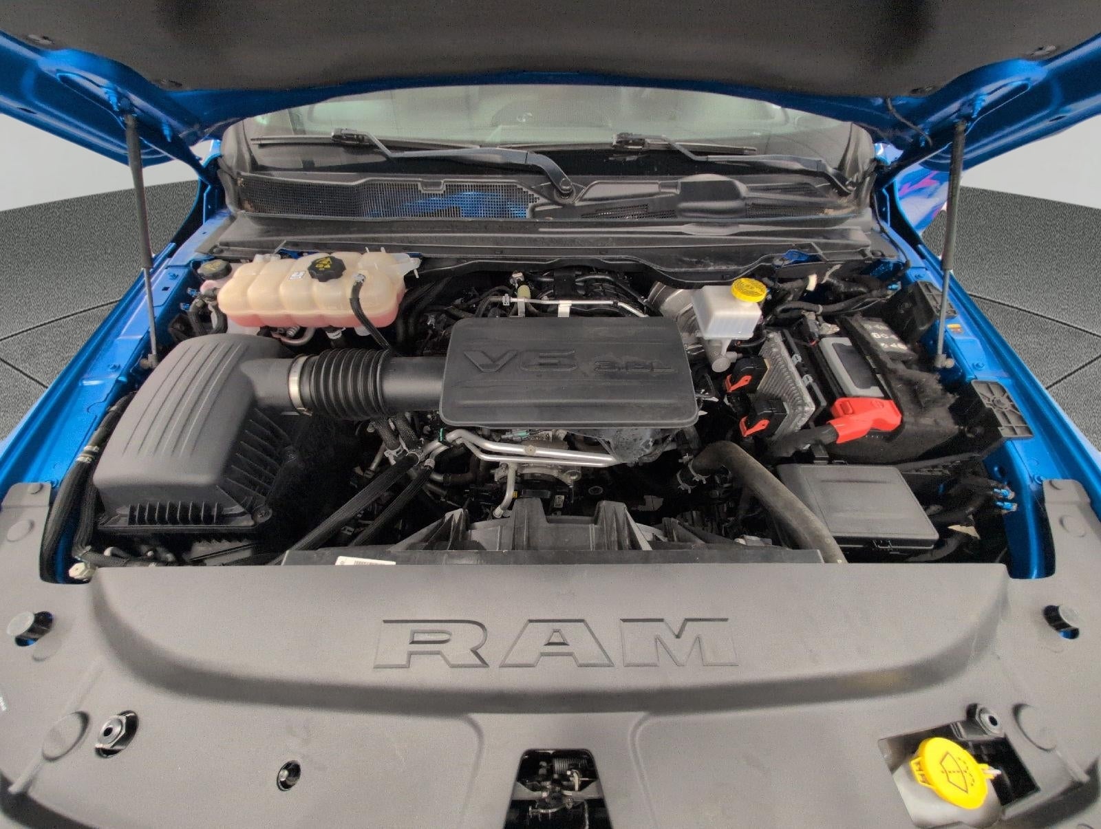 2023 RAM 1500 Big Horn 4x4 Crew Cab 5'7 Box