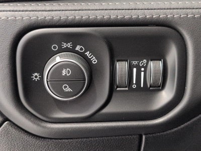 2020 RAM 1500 Limited 4x4 Crew Cab 5'7 Box