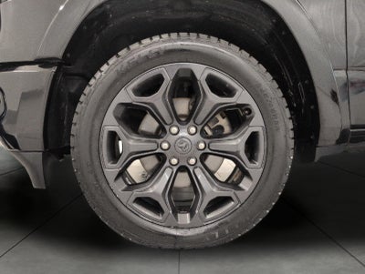 2020 RAM 1500 Limited 4x4 Crew Cab 5'7 Box
