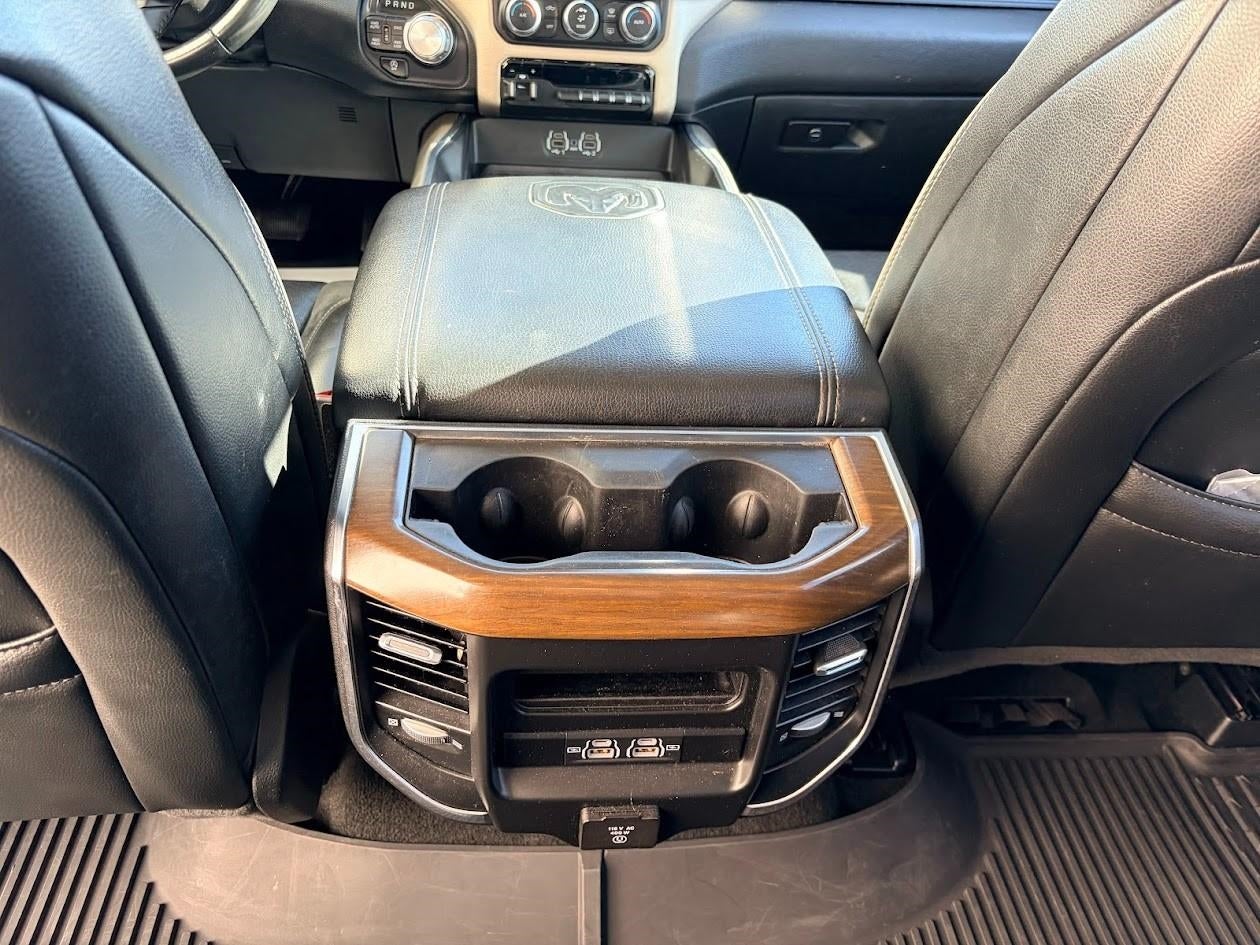 2022 RAM 1500 Laramie 4x4 Crew Cab 5'7 Box