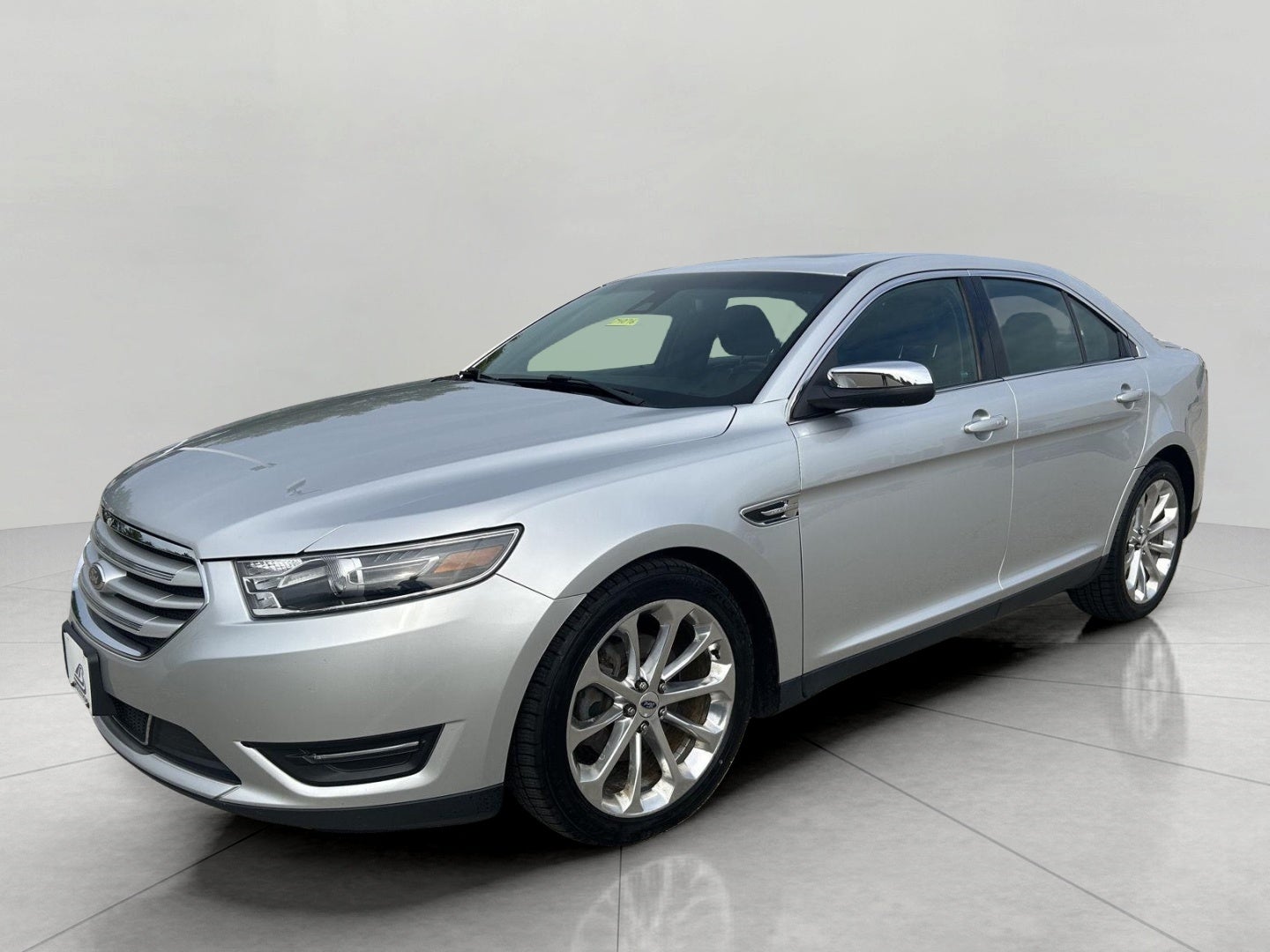 Used 2016 Ford Taurus Limited with VIN 1FAHP2J89GG117985 for sale in Oshkosh, WI
