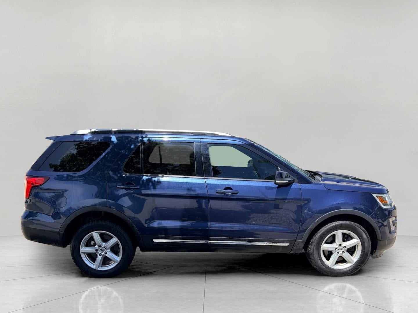 2016 Ford Explorer 4WD 4dr XLT