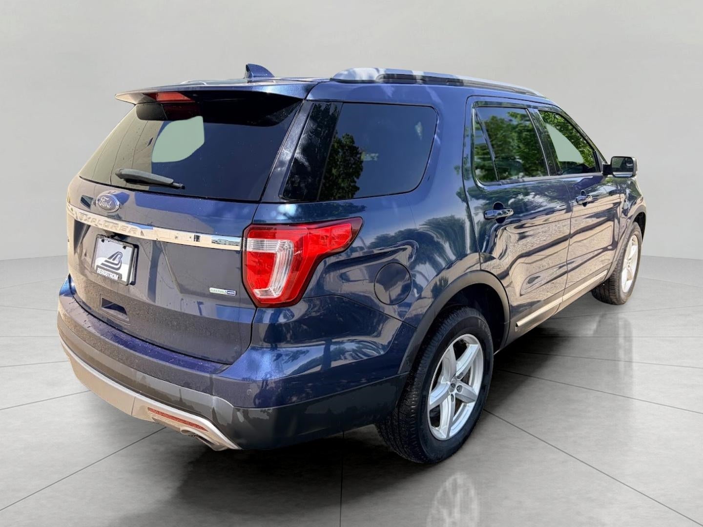 2016 Ford Explorer 4WD 4dr XLT