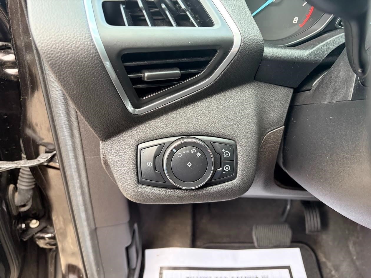 2013 Ford Escape FWD 4dr SEL