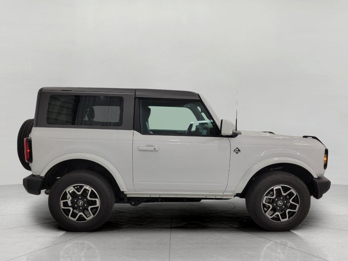 2023 Ford Bronco Outer Banks 2 Door 4x4