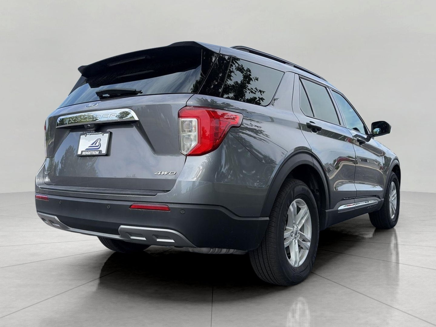 2024 Ford Explorer XLT 4WD