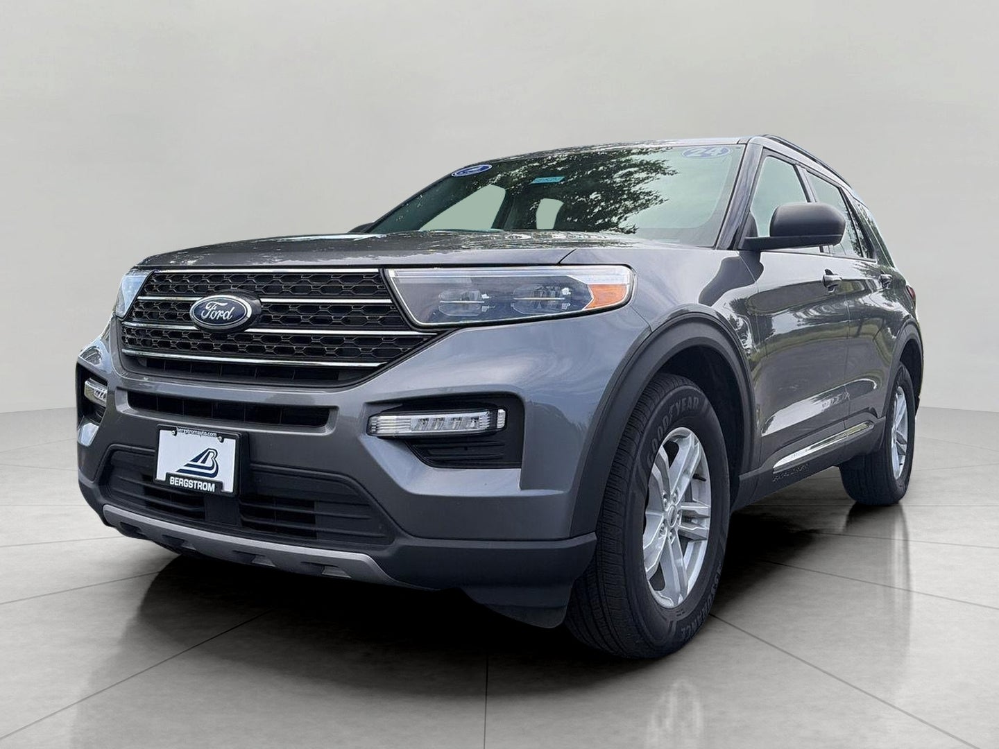 2024 Ford Explorer XLT 4WD