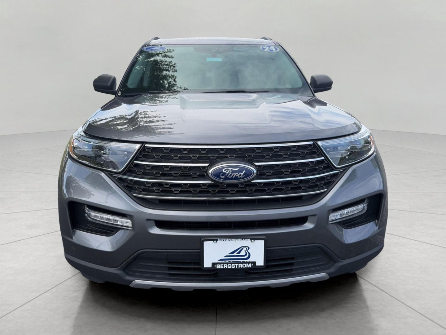 2024 Ford Explorer XLT 4WD