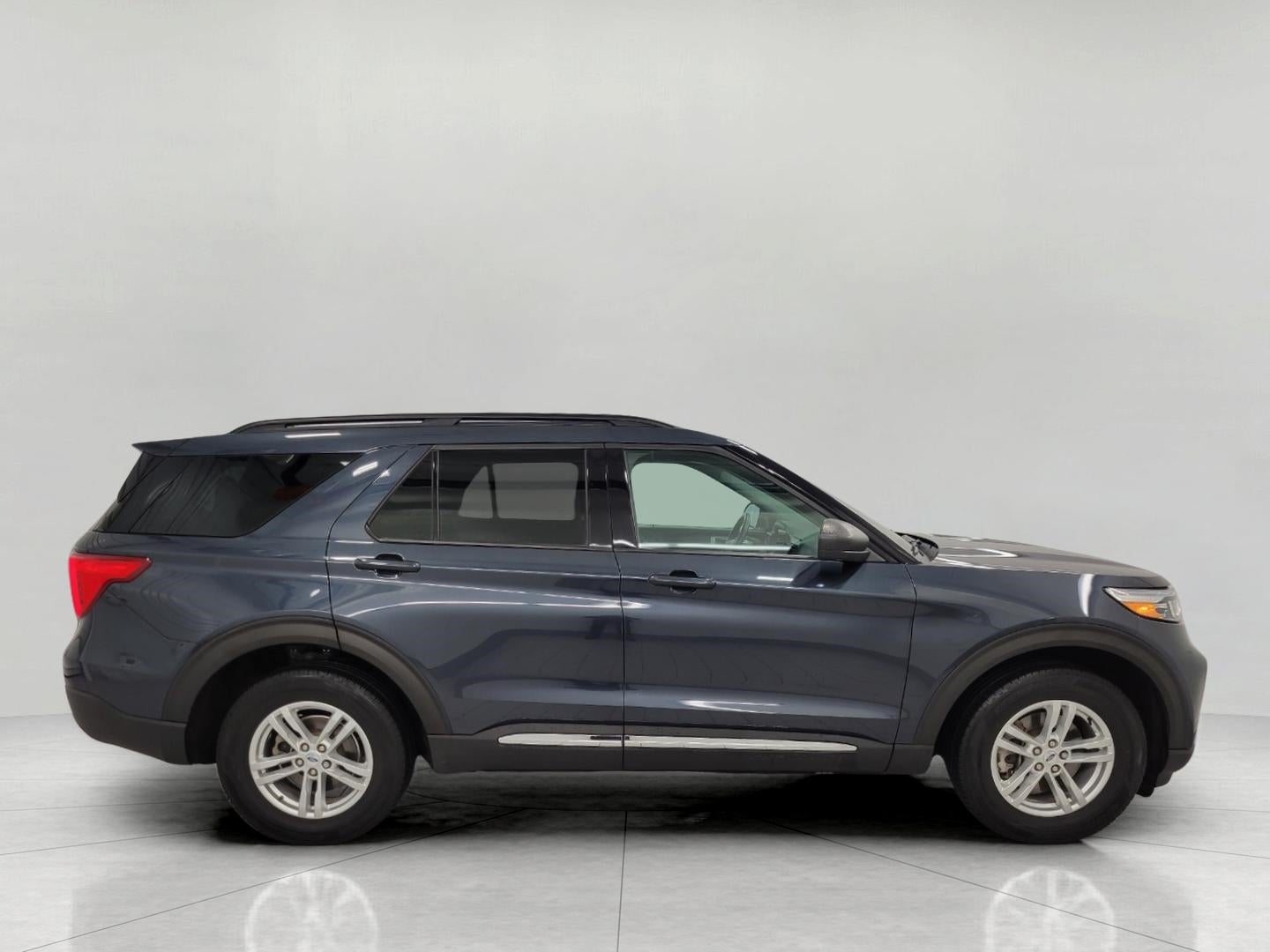 2023 Ford Explorer XLT 4WD