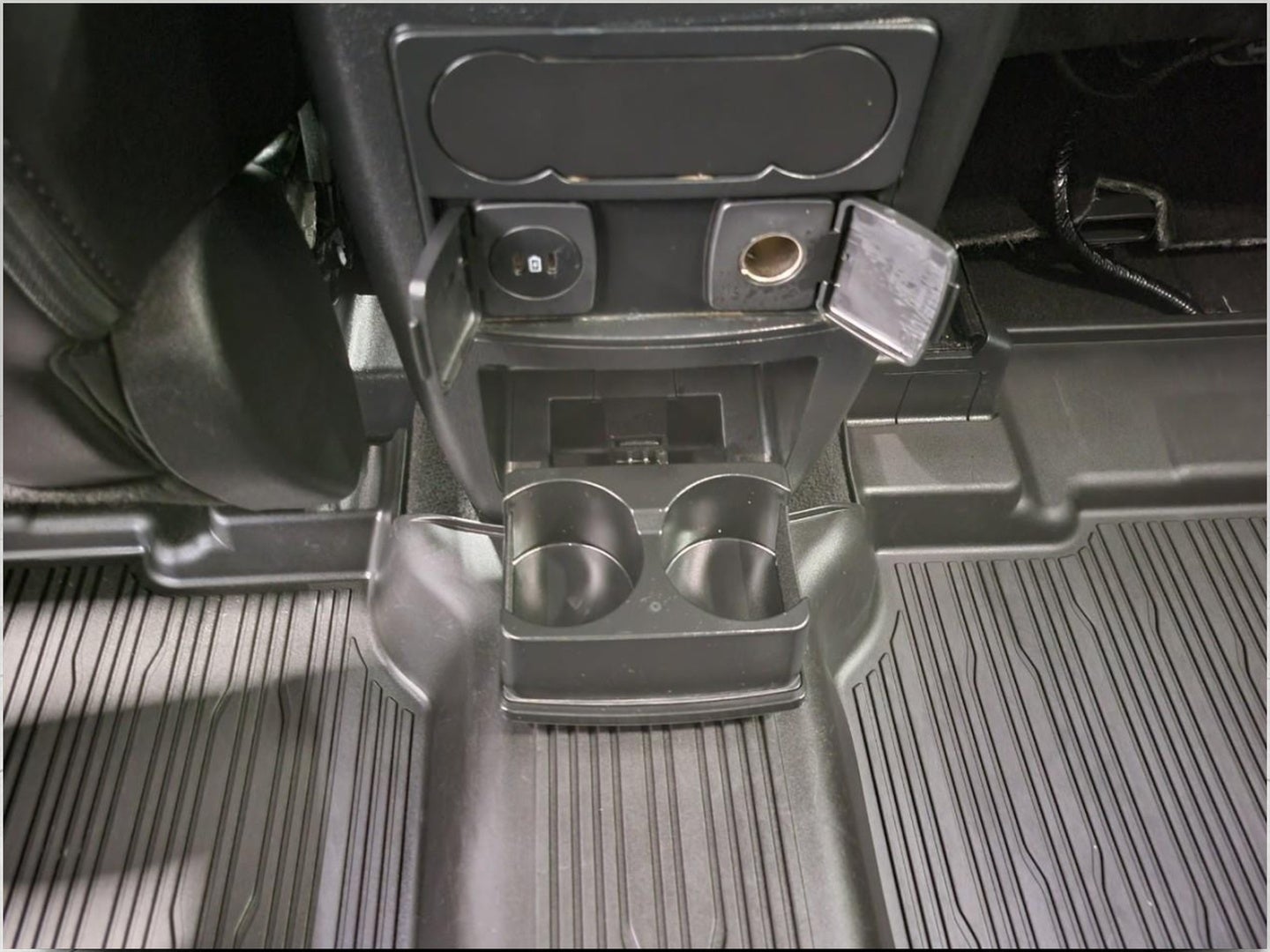 2023 Ford Explorer XLT 4WD