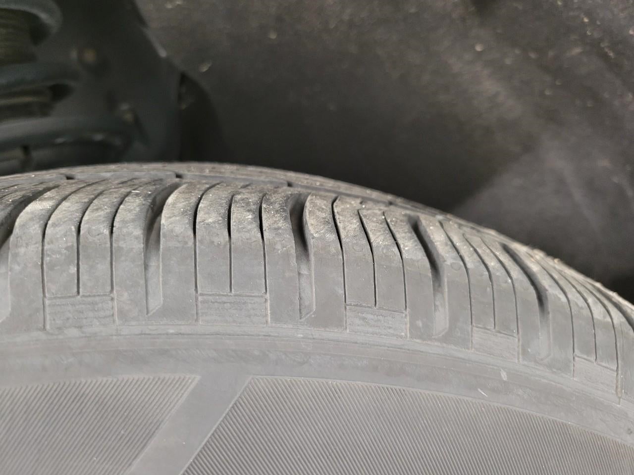 2023 Ford Explorer XLT 4WD