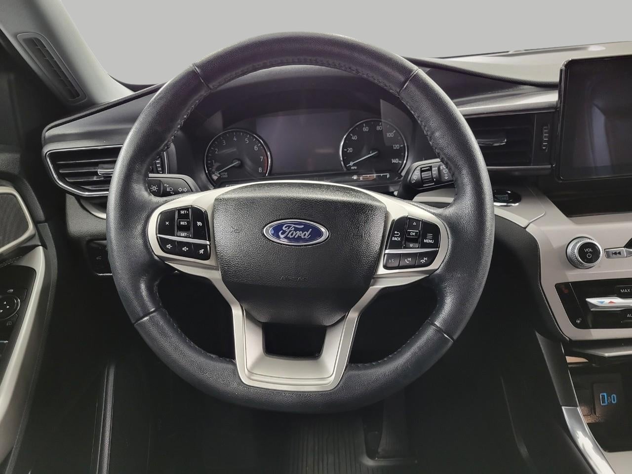 2023 Ford Explorer XLT 4WD