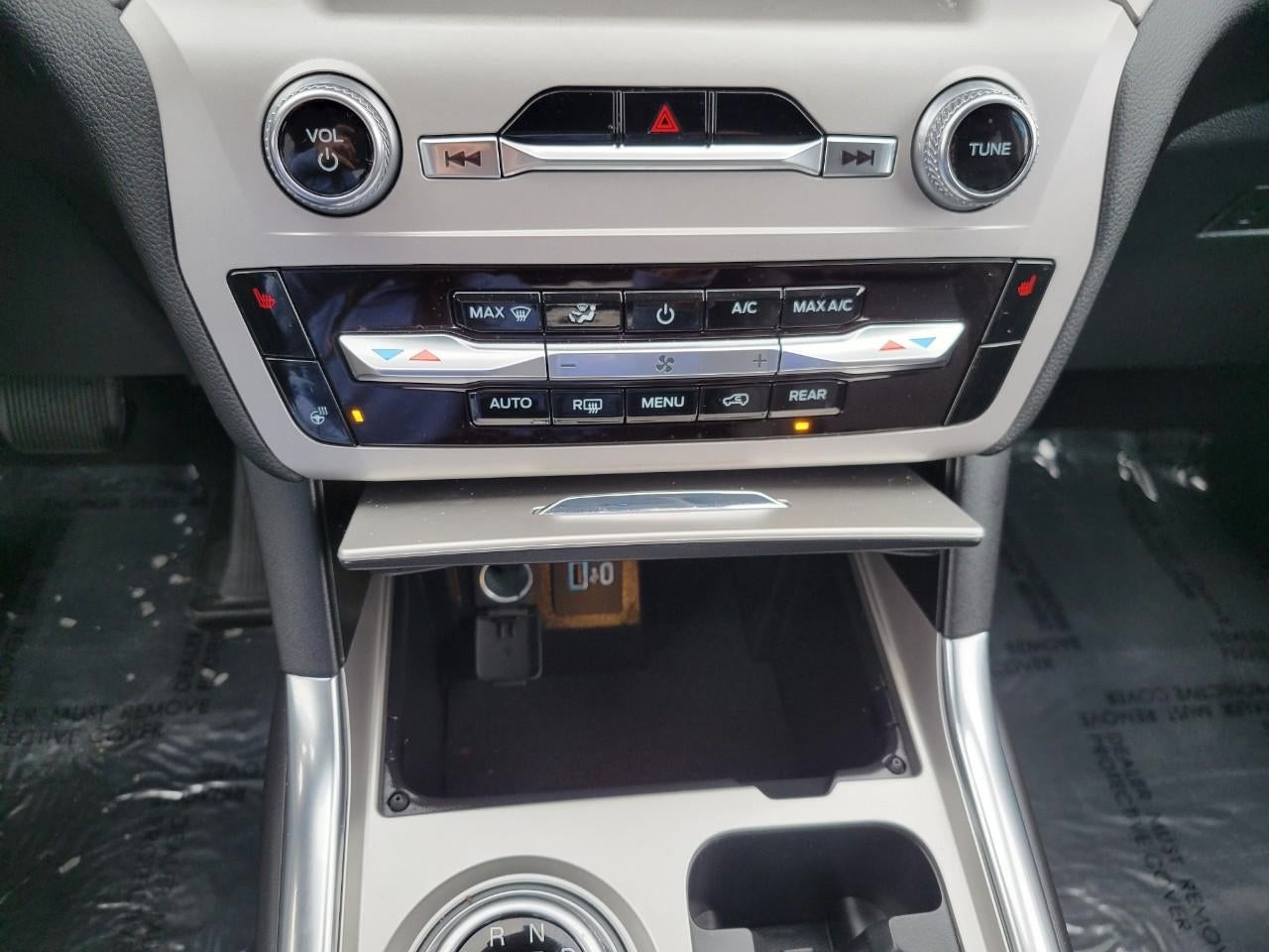 2023 Ford Explorer XLT 4WD