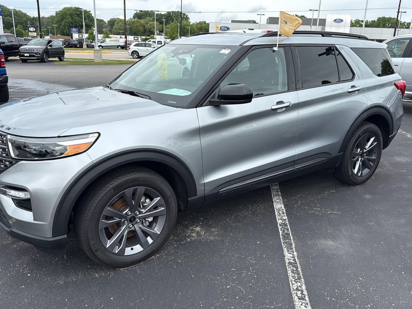 2023 Ford Explorer XLT 4WD