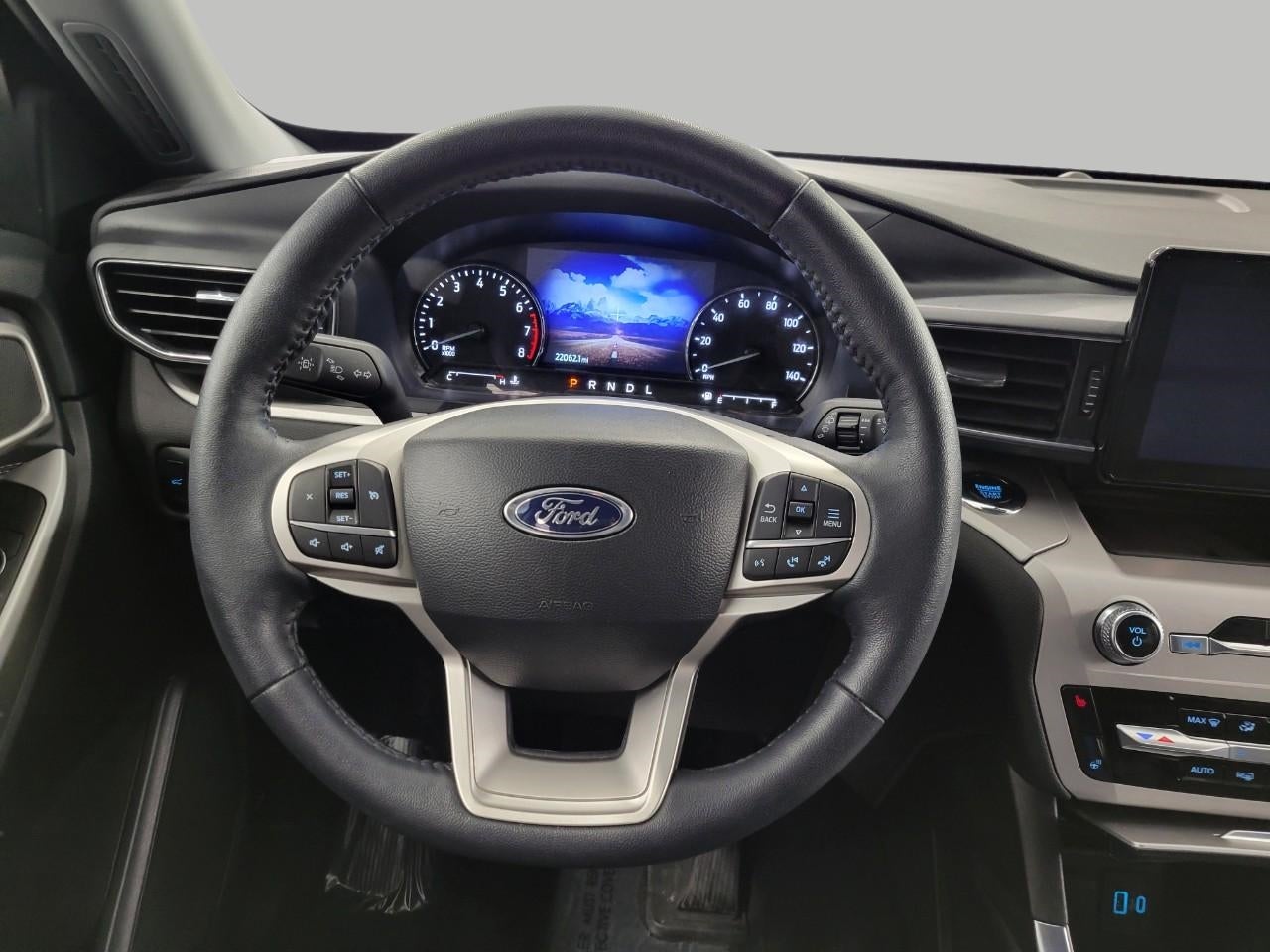 2023 Ford Explorer XLT 4WD