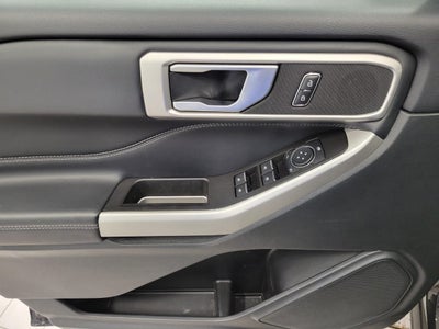 2023 Ford Explorer XLT 4WD