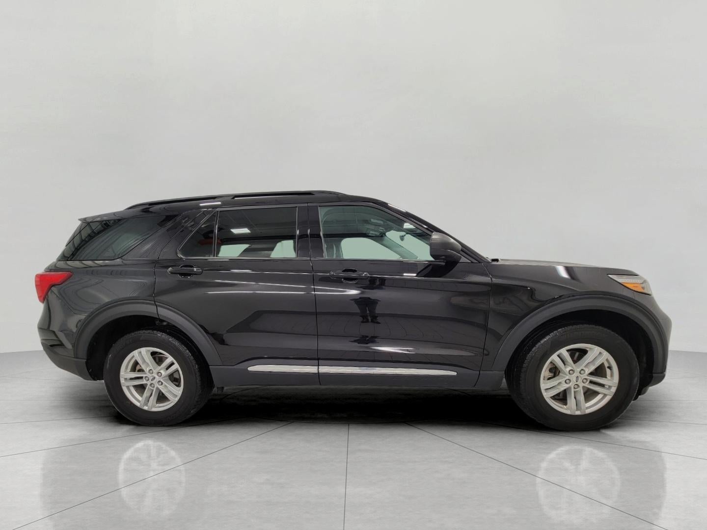 2023 Ford Explorer XLT 4WD