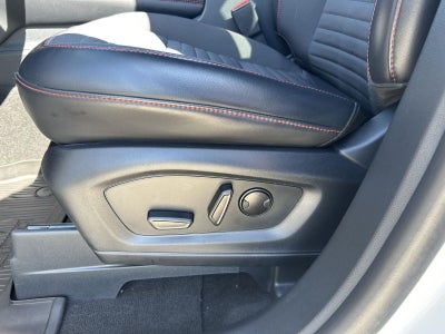 2025 Ford Explorer ST-Line 4WD