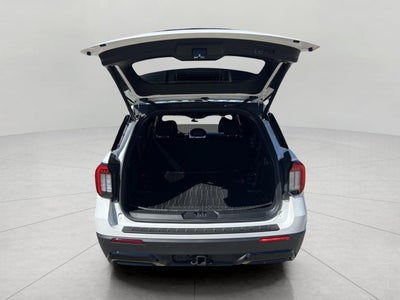 2025 Ford Explorer ST-Line 4WD