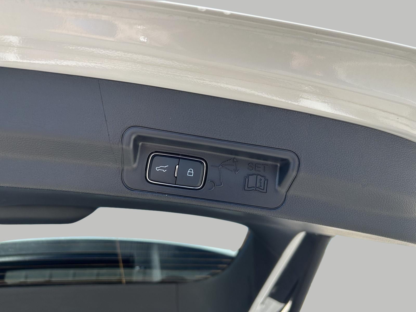 2025 Ford Explorer ST-Line 4WD