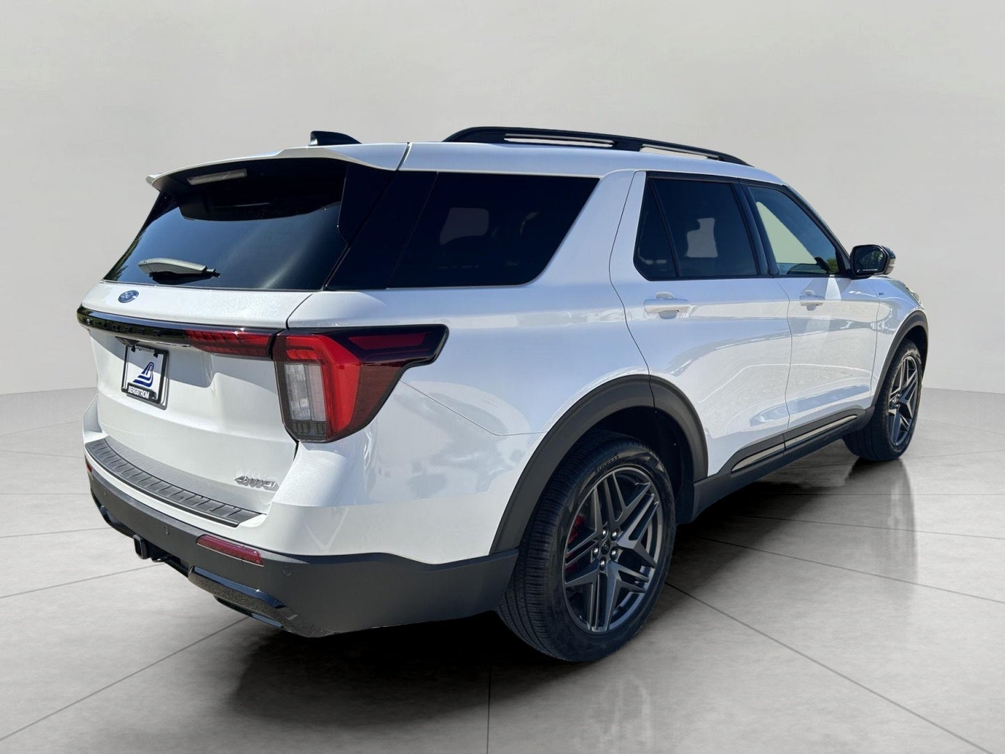2025 Ford Explorer ST-Line 4WD