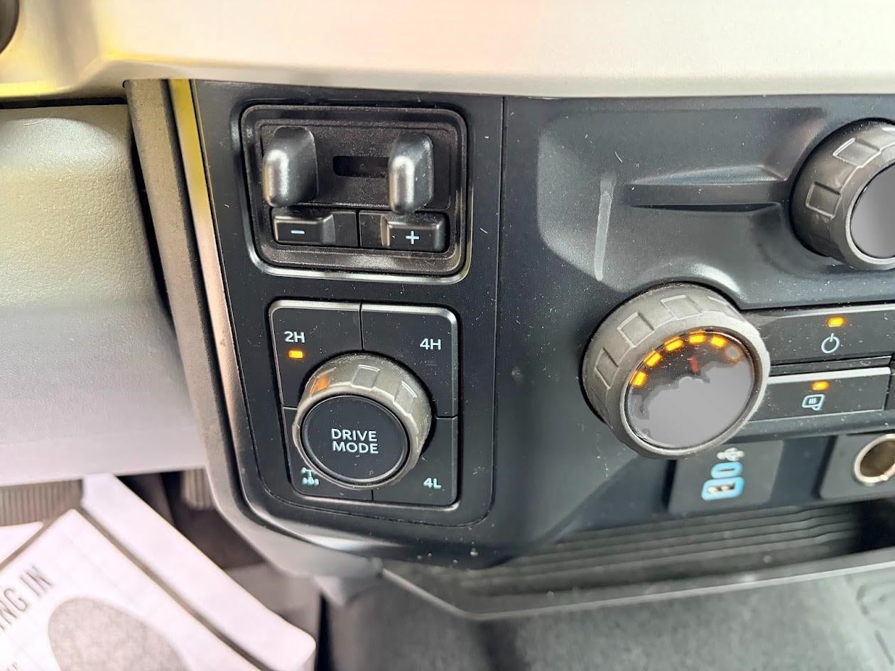 2023 Ford Super Duty F-250 SRW XL 4WD Crew Cab 6.75' Box