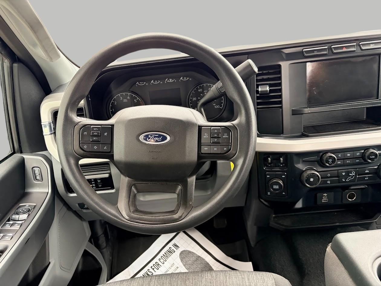 2023 Ford Super Duty F-250 SRW XL 4WD Crew Cab 6.75' Box