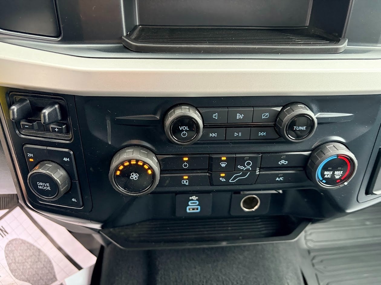 2023 Ford Super Duty F-250 SRW XL 4WD Crew Cab 6.75' Box