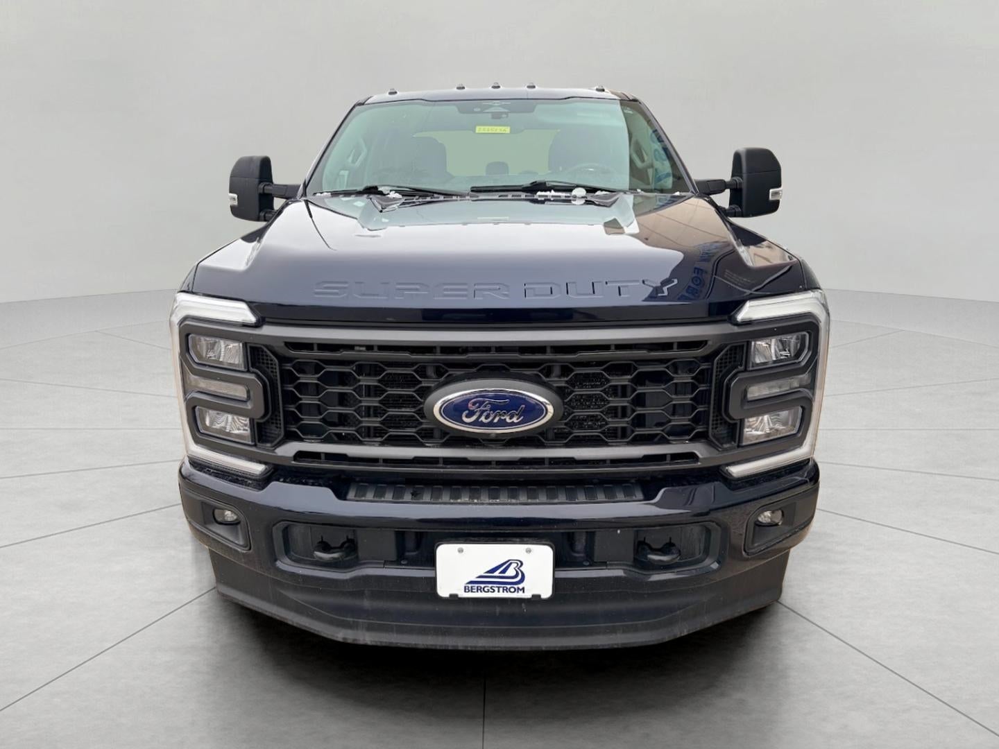 2023 Ford Super Duty F-250 SRW XL 4WD Crew Cab 6.75' Box