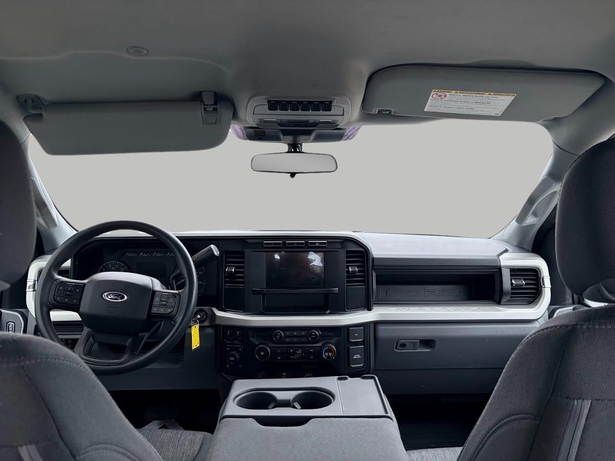 2023 Ford Super Duty F-250 SRW XL 4WD Crew Cab 6.75' Box