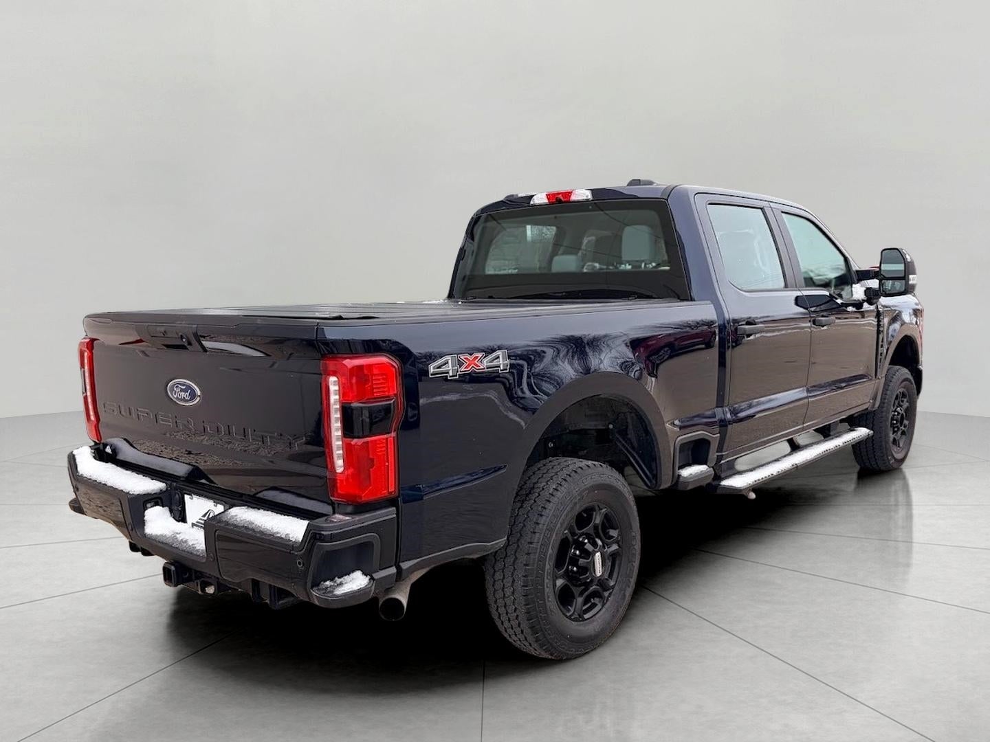 2023 Ford Super Duty F-250 SRW XL 4WD Crew Cab 6.75' Box