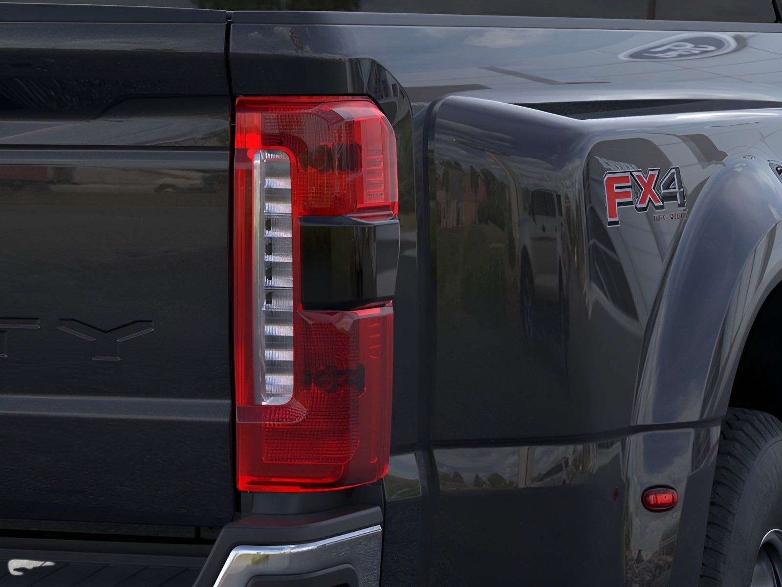 2026 Ford Super Duty F-350 DRW LARIAT 4WD Crew Cab 8' Box