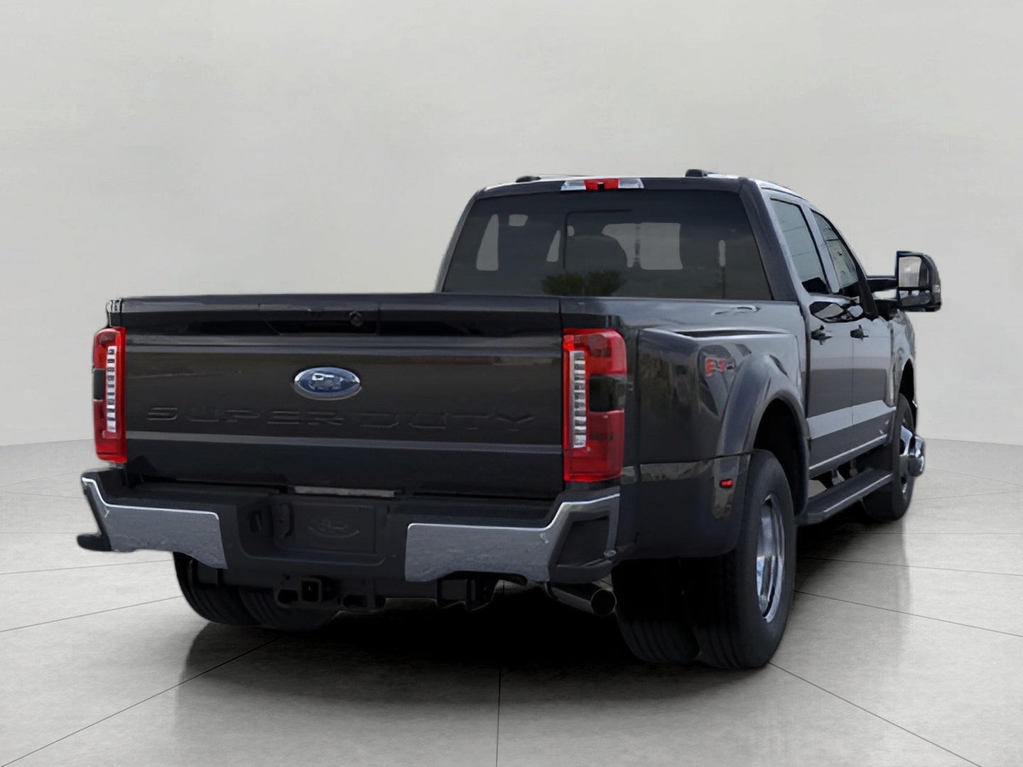 2026 Ford Super Duty F-350 DRW LARIAT 4WD Crew Cab 8' Box