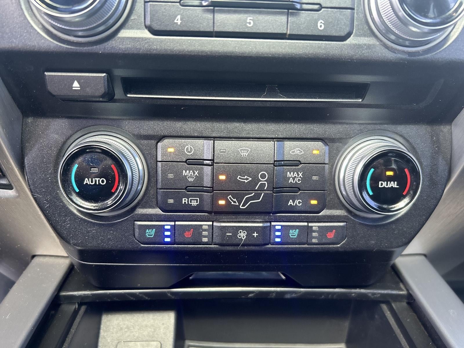 2018 Ford Super Duty F-450 DRW Platinum 4WD Crew Cab 8' Box