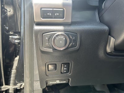 2018 Ford Super Duty F-450 DRW Platinum 4WD Crew Cab 8' Box