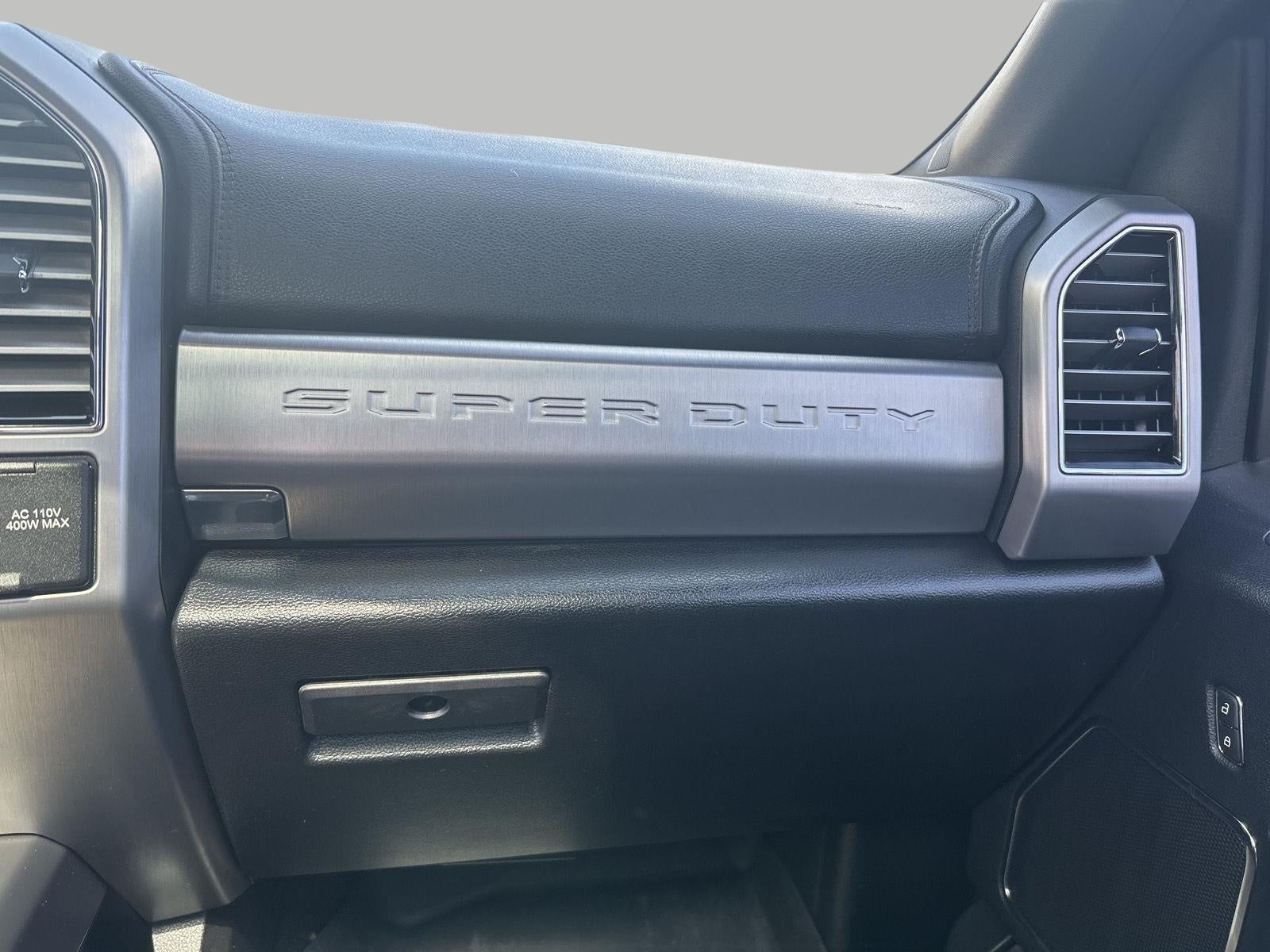 2018 Ford Super Duty F-450 DRW Platinum 4WD Crew Cab 8' Box