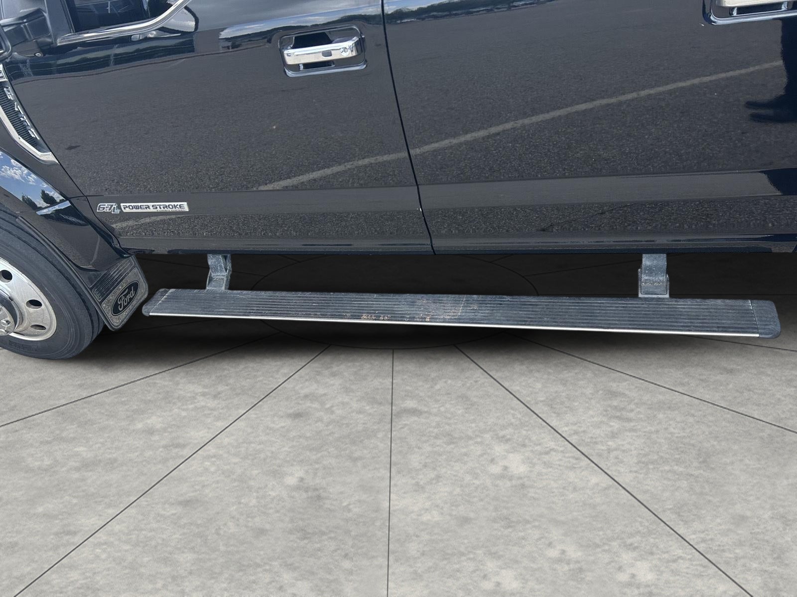 2018 Ford Super Duty F-450 DRW Platinum 4WD Crew Cab 8' Box