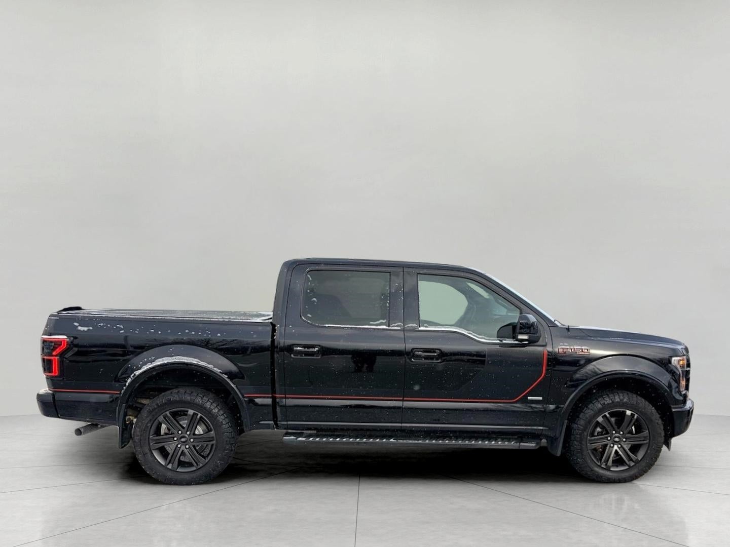 2017 Ford F-150 Lariat 4WD SuperCrew 5.5' Box