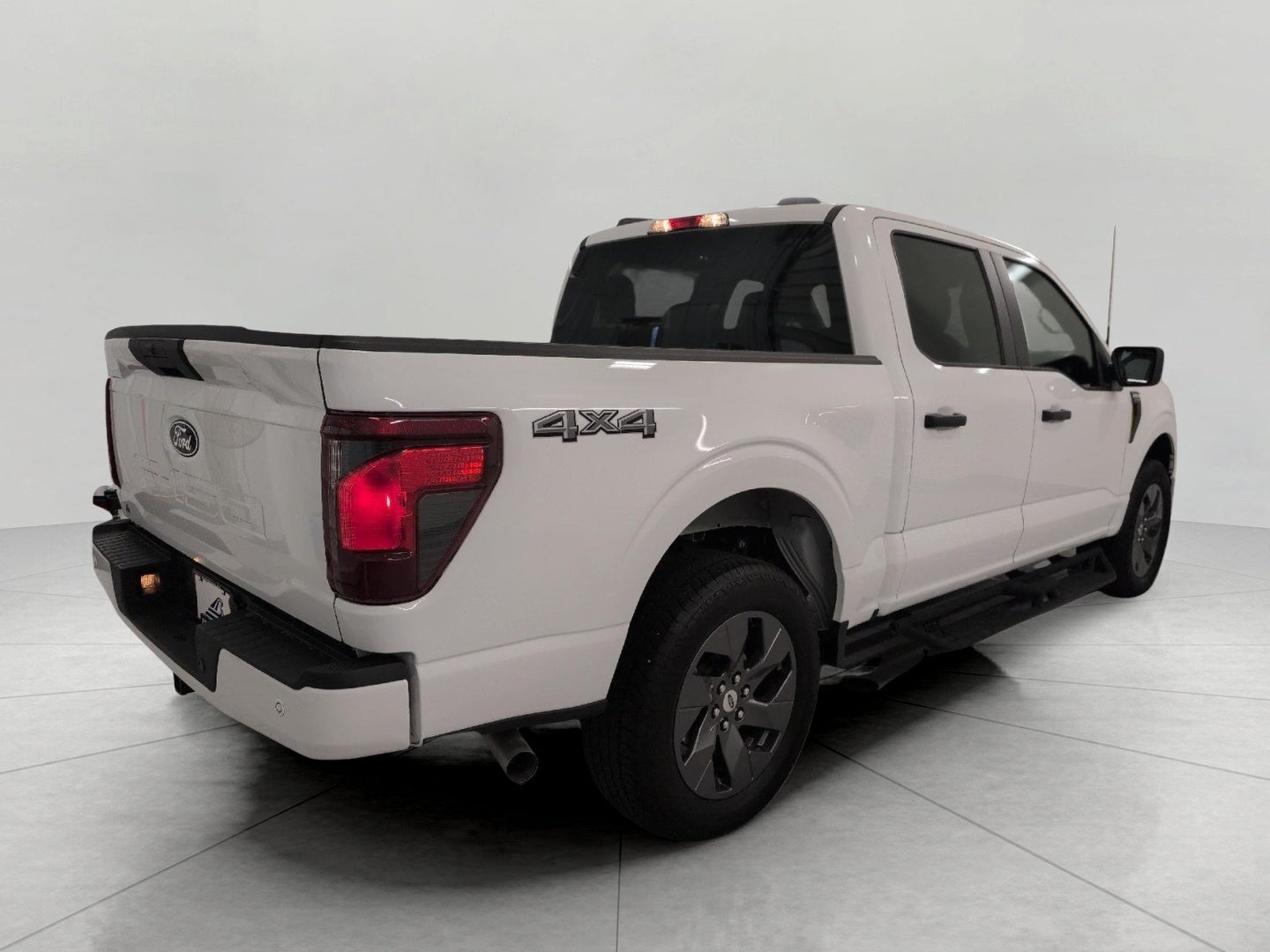 2025 Ford F-150 STX 4WD SuperCrew 5.5' Box