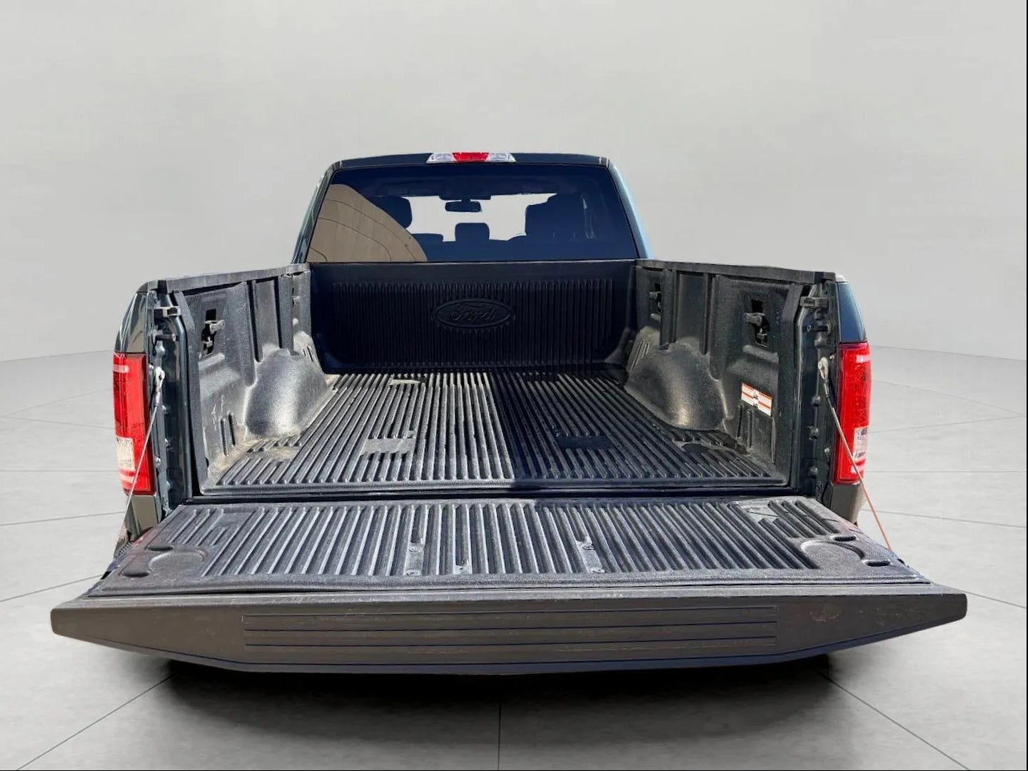 2015 Ford F-150 4WD SuperCab 145 XLT