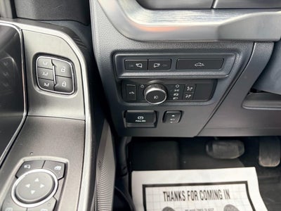 2022 Ford F-150 LARIAT 4WD SuperCrew 5.5' Box