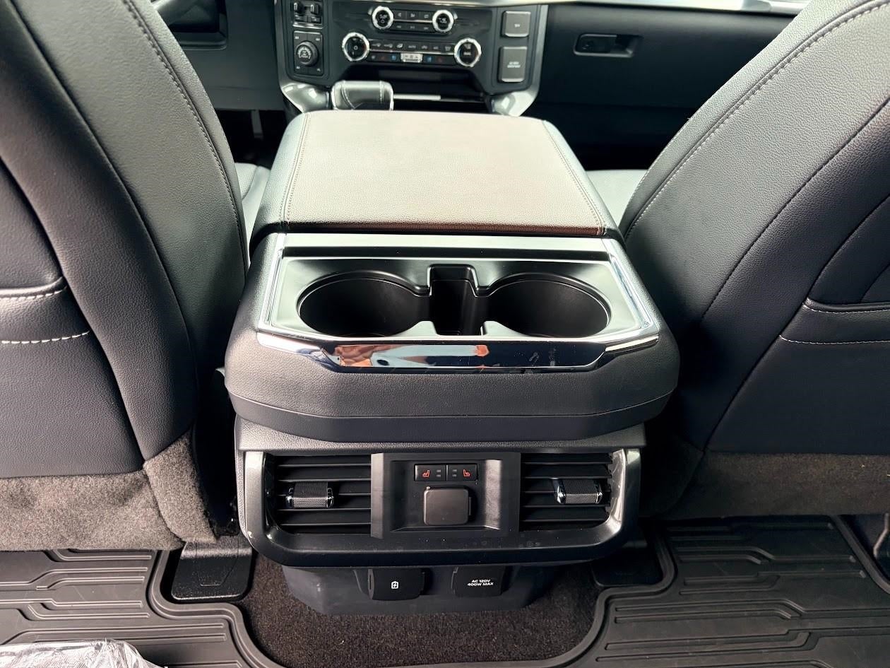 2022 Ford F-150 LARIAT 4WD SuperCrew 5.5' Box