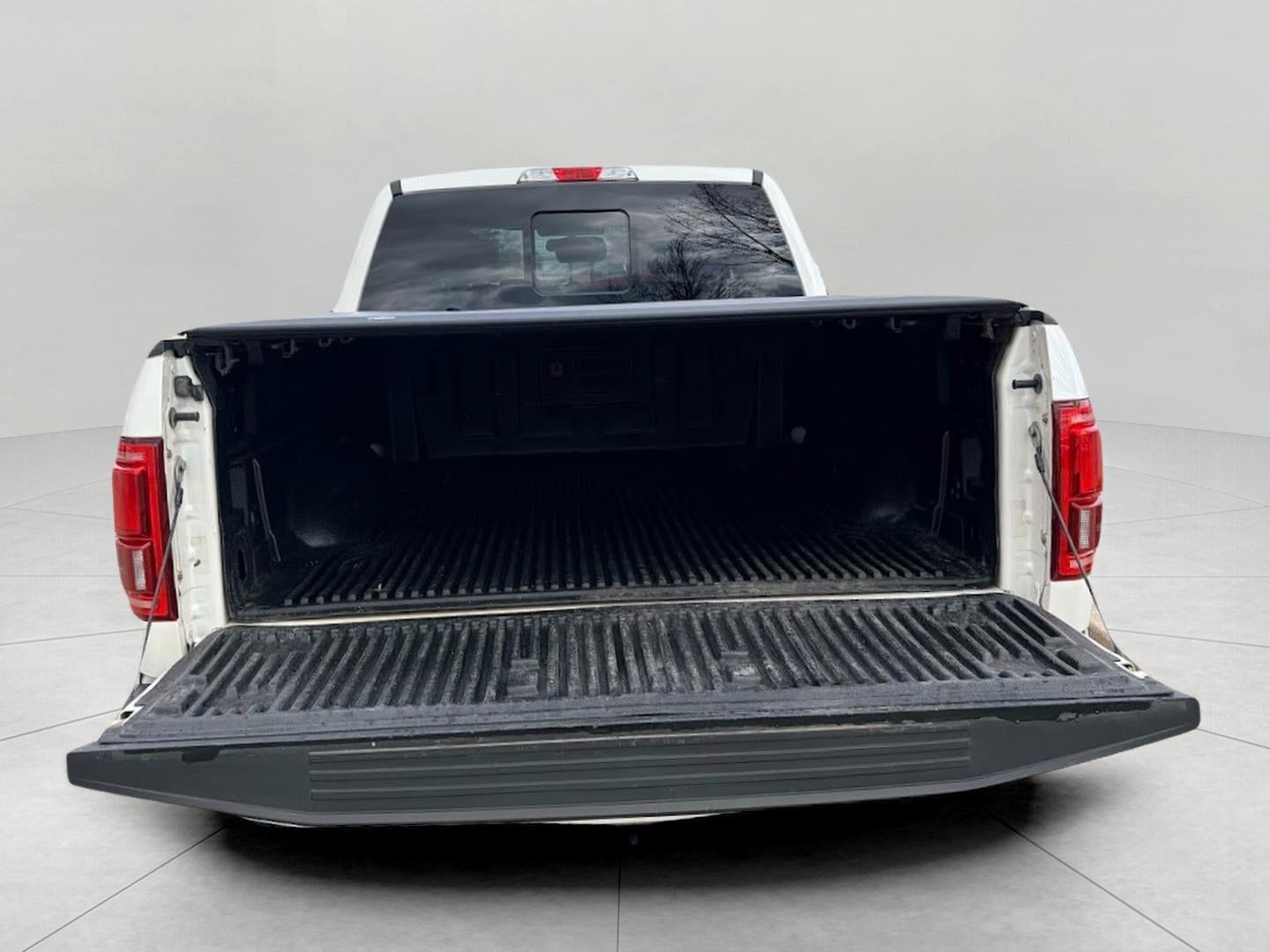 2016 Ford F-150 4WD SuperCrew 145 Lariat