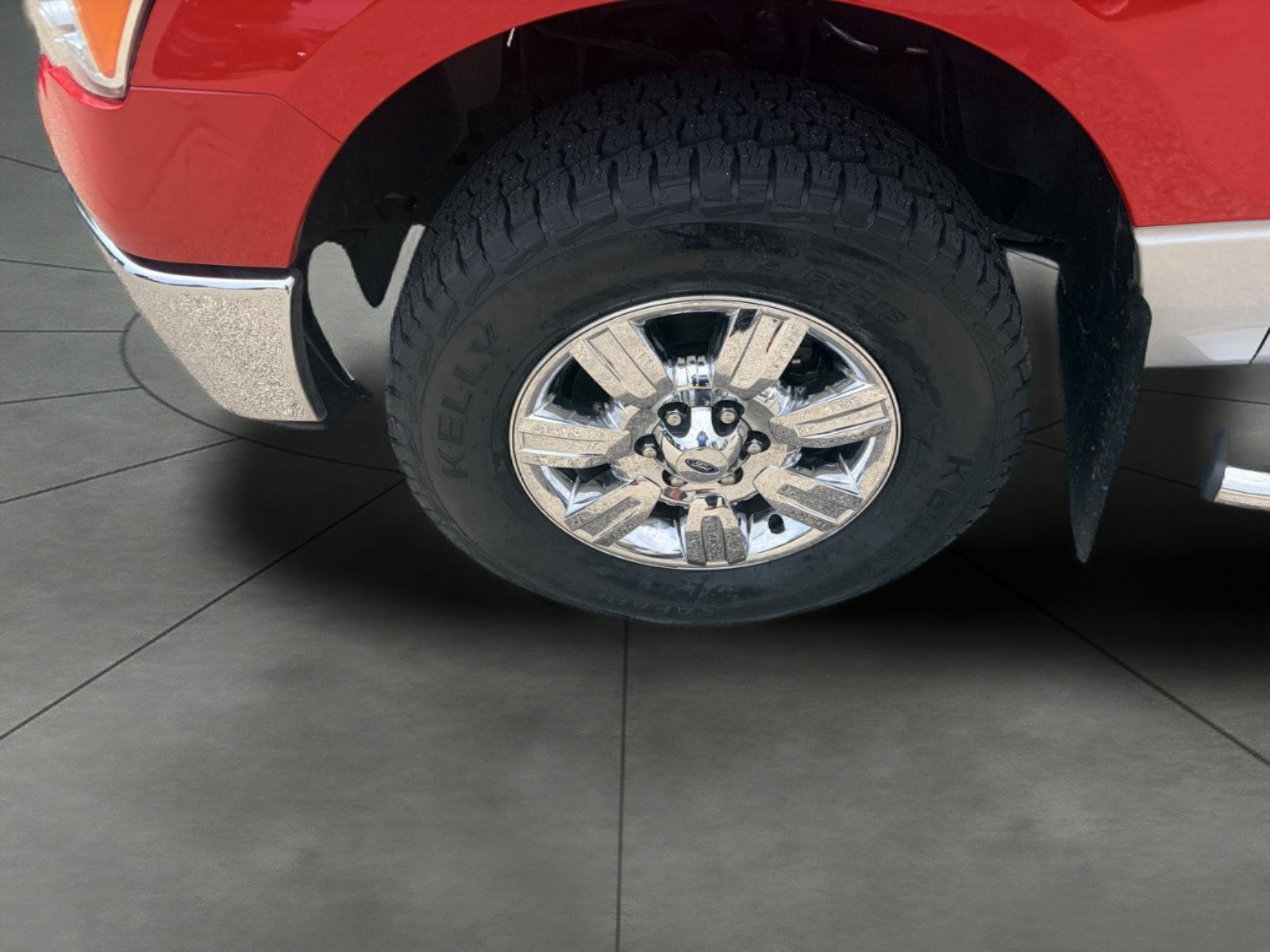 2010 Ford F-150 4WD SuperCrew 145 XLT
