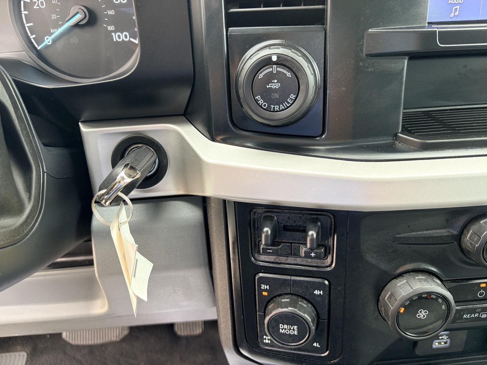 2023 Ford Super Duty F-350 SRW XLT 4WD Reg Cab 8' Box