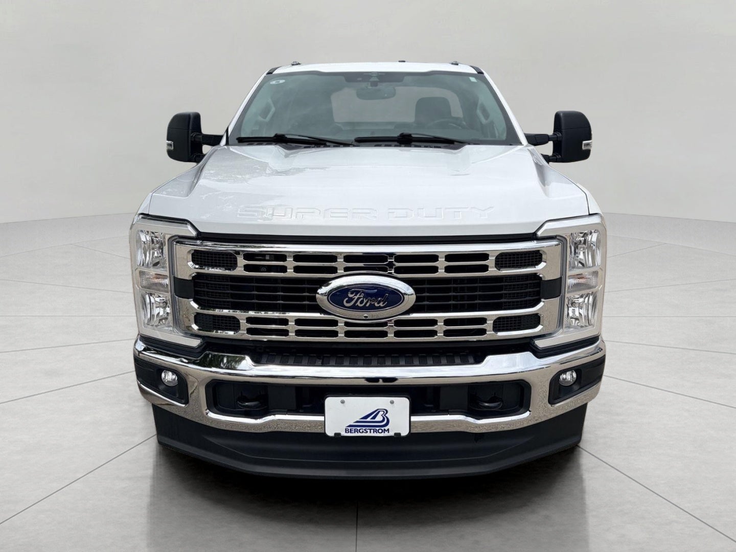 2023 Ford Super Duty F-350 SRW XLT 4WD Reg Cab 8' Box